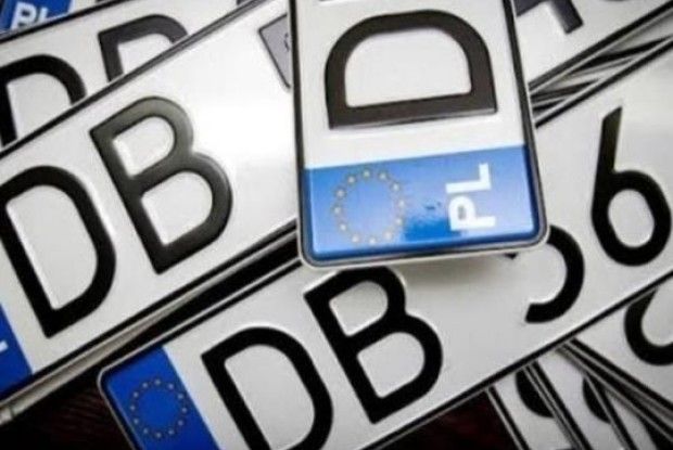 Волиняни вже встигли розмитнити понад 600 автівок на «євробляхах»