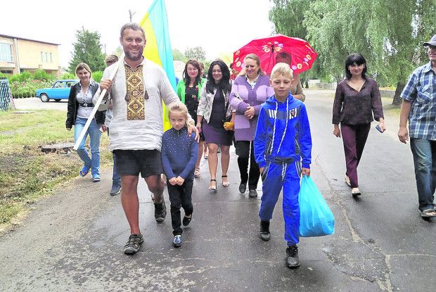 Волинянин здолав до могили Кобзаря 800 кілометрів пішки