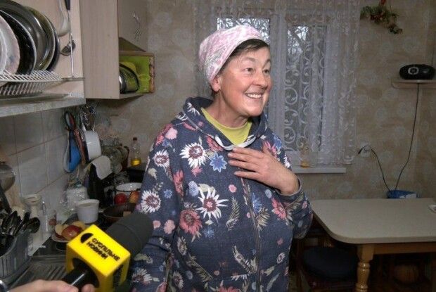 «В нас тато був в армії писарем»: кравчиня з Волині стала однією з переможниць Радіодиктанту (Відео)