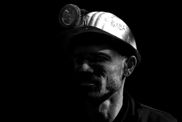 Гірники перекрили міжнародну трасу 