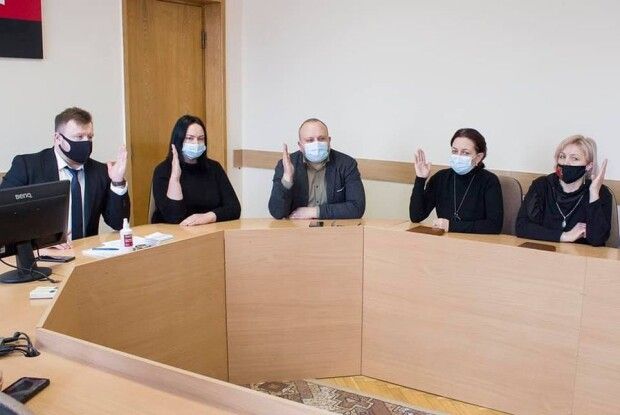 У Нововолинську звільнили т.в.о. директора міської лікарні Андрія Сторонського (Відео)