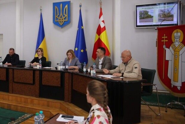 Три тисячі скарг та анонс подорожчання проїзду: про що говорили на нараді у Луцькій мерії