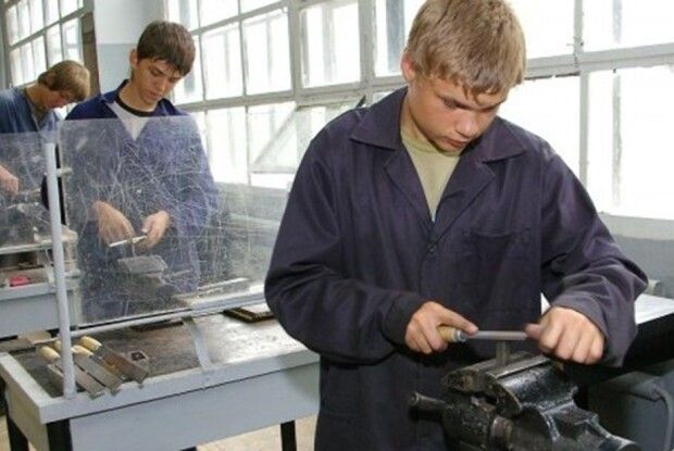 Хто фінансуватиме професійно-технічну освіту — держава чи місцева влада?