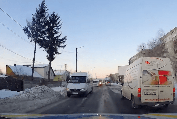У Ковелі небайдужий чоловік здав патрульним п’яного водія (Відео)