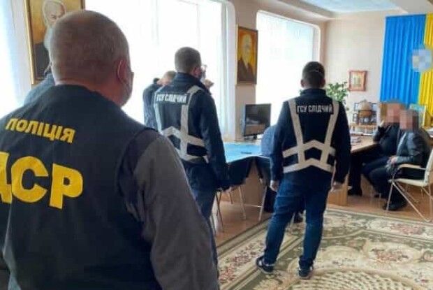 Ректора та проректора впіймали на хабарі – вимагали гроші за надання згоди на оренду приміщень університету