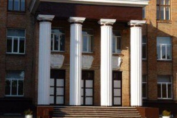 Оголену шестикласницю виштовхали із роздягальні на фізкультурі