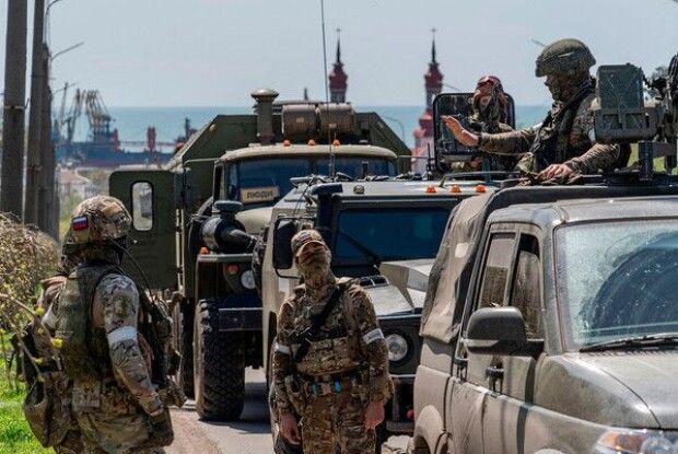 росія виводить сили із Маріуполя в Запорізьку область
