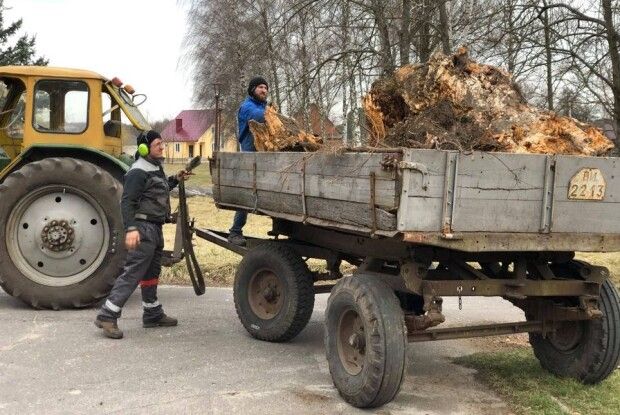 На Старовижівщині у центрі громади створюють відпочинковий простір (Фото)