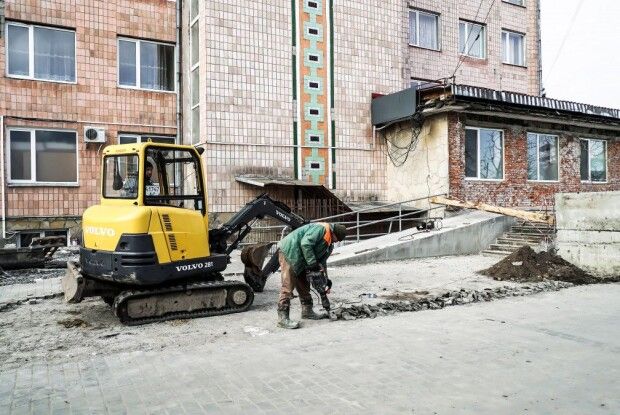 Як у Ковельській лікарні ремонтують приймальне відділення (Фото)