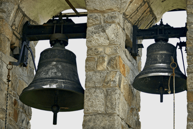 На Волині селищна рада не потурбувалася про збереження давньої дзвіниці