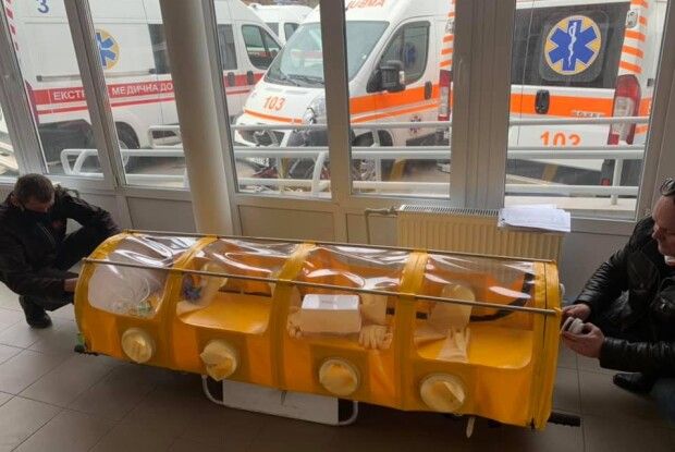 Волинянин Валіхновський придумав капсулу для транспортування хворих на COVID-19 (Фото)