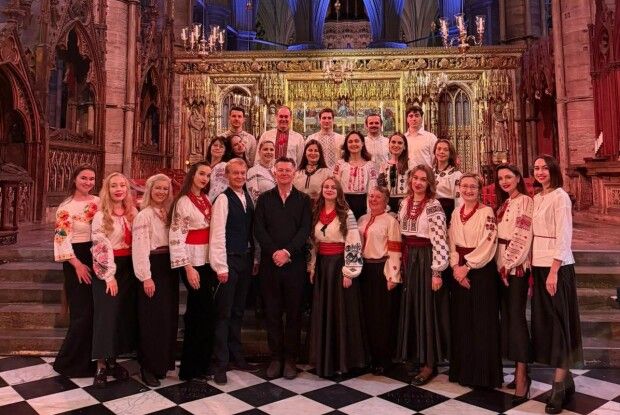 У різдвяному зверненні короля Чарльза III заспівав колядку український хор (Відео)