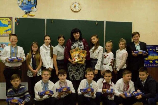 Вчителька-донкіхотка виступила проти поборів й мусила захищатися… в суді