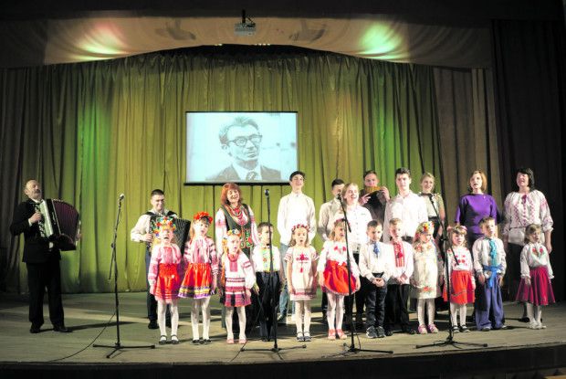 Він досягнув висот душею, переповненою піснями…