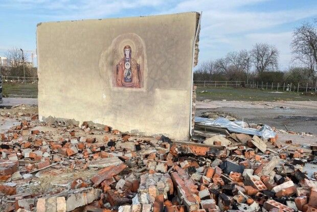 У Полтаві підрядники відмовилися зруйнувати стіну з намальованою Божою Матір'ю