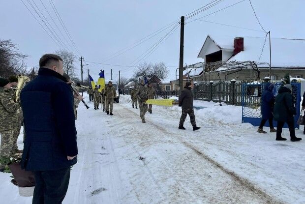 На Волині сьогодні поховали Захисника України Віктора Братчука
