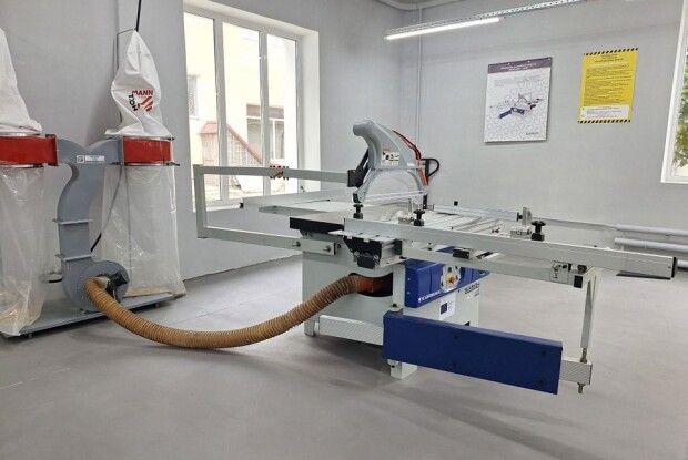 У Луцьку за 8 мільйонів відкрили сучасний центр з деревообробки