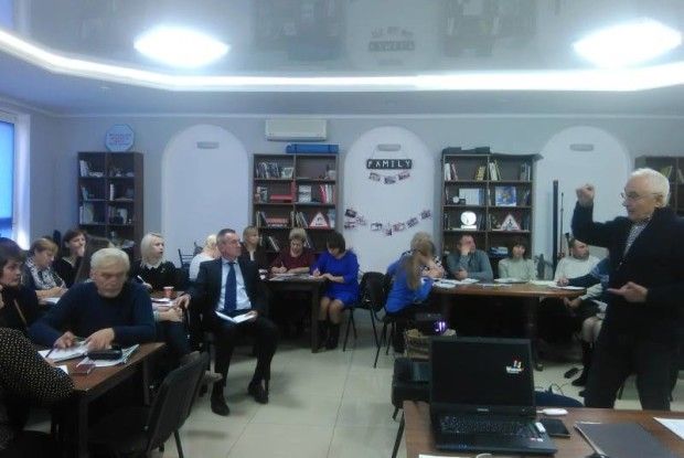 Службових осіб ОТГ знайомили із особливостями бюджетного процесу