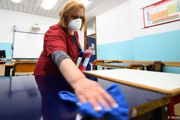 Школу на Волині перевели на дистанційне навчання через спалах коронавірусу серед вчителів