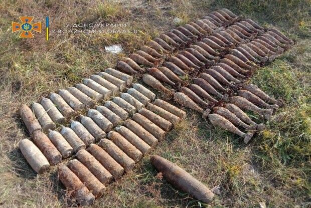 На Волині колишній директор школи знайшов великий арсенал боєприпасів
