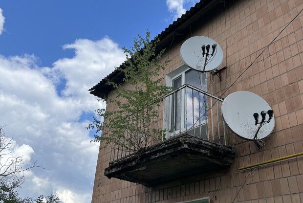 На балконах ростуть дерева: на Волині потребує негайного ремонту майже 70-літній будинок