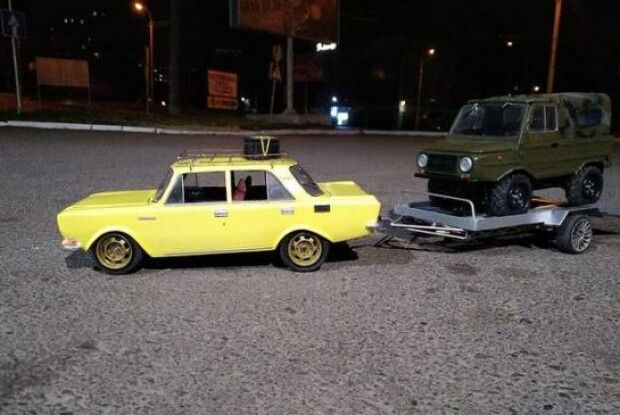 Ювелір з Рівного розробляє моделі автівок вітчизняного автопрому. Усі вони – на ходу (Фото)