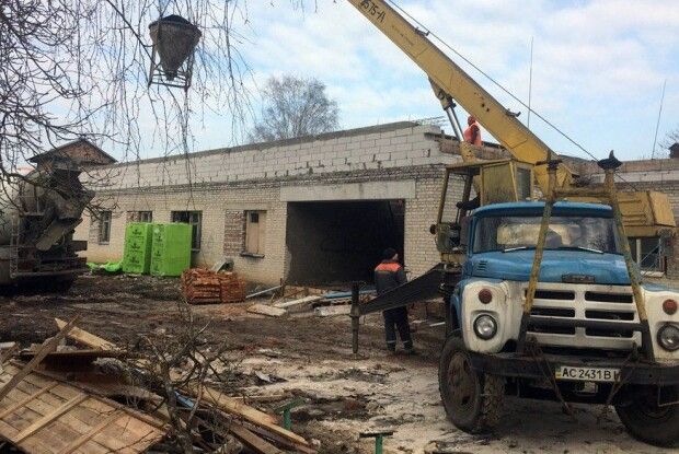 Пришкільний інтернат на Волині реконструюють під житло для переселенців