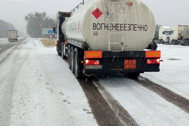 Де на Волині водії можуть перечекати негоду: перелік місць на дорогах