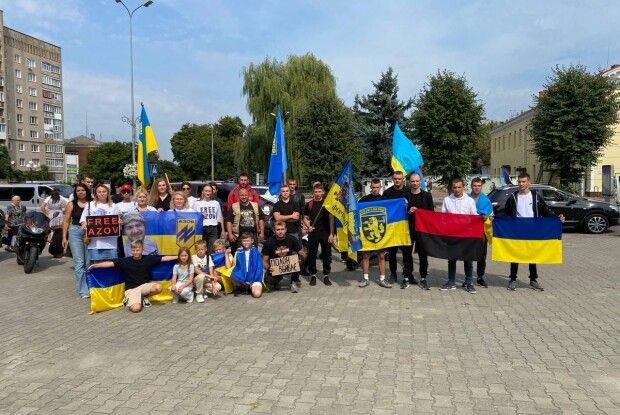 На Волині ковельчани осінь розпочали з автопробігу та акції «Не мовчи! Полон вбиває» (Фото)