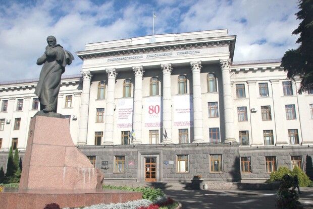 Лесин виш святкує 80-річчя!