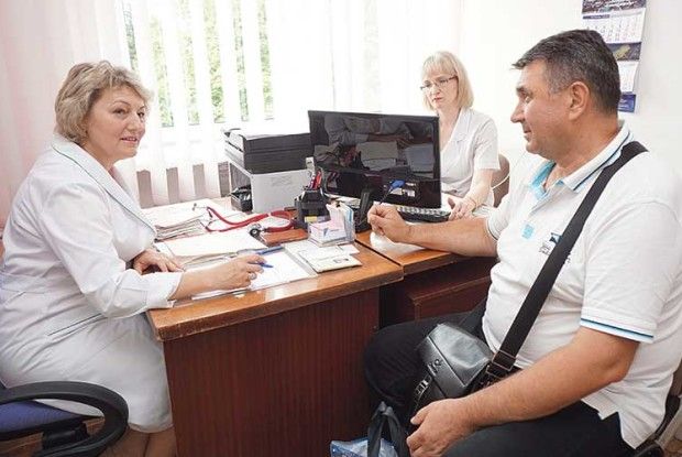 В авторитетних лікарів «вільних місць» залишилось небагато