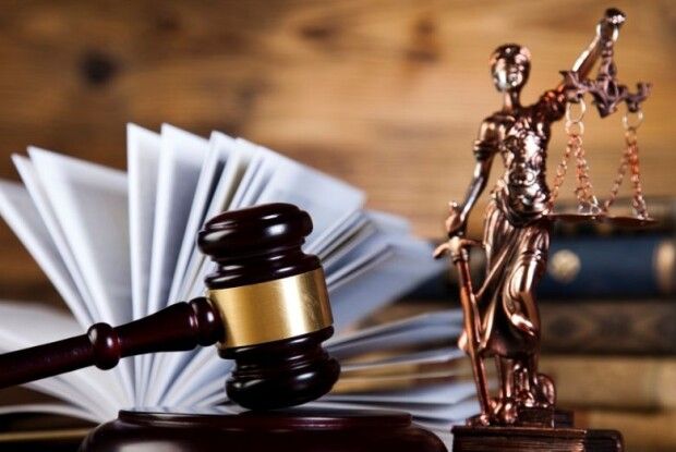 П’яний скинув жінку з балкона третього поверху: що сказав суд