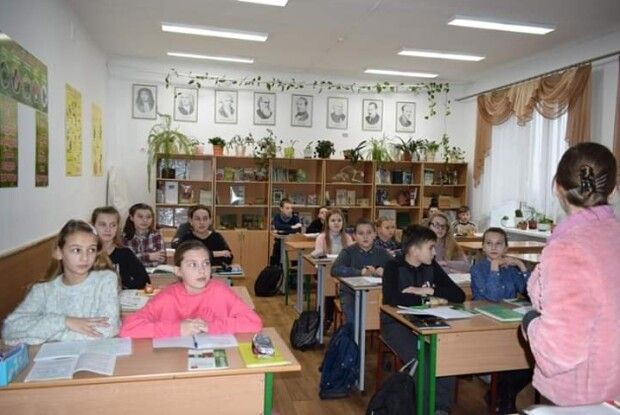 Кого не влаштовує санаторна школа?