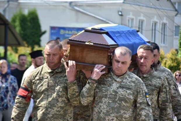На Волині попрощалися з Героєм, який загинув у жовтні