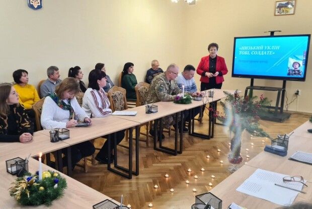 У Горохові всіх охочих навчають…  писати вірші