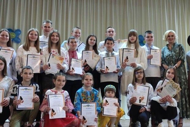 У Мар'янівці на Волині відзначили юні обдарування і наставників-освітян (Фото)