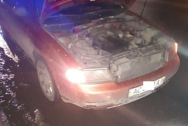 У Луцьку водій з підробленими документами «спалився» через несправну фару