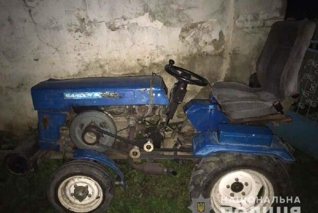 15 річний підліток з напарником поцупили трактора у вітчима