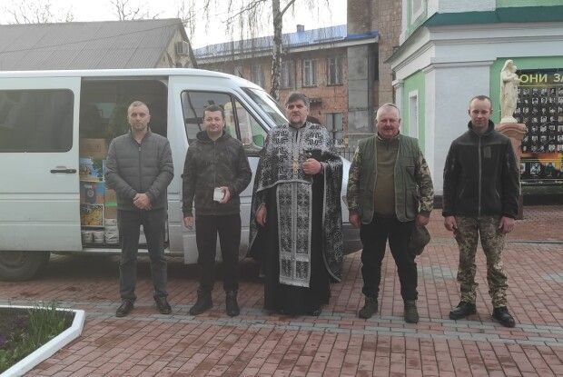 Горохівські волонтери напередодні Христового Воскресіння побували в захисників (Фото)