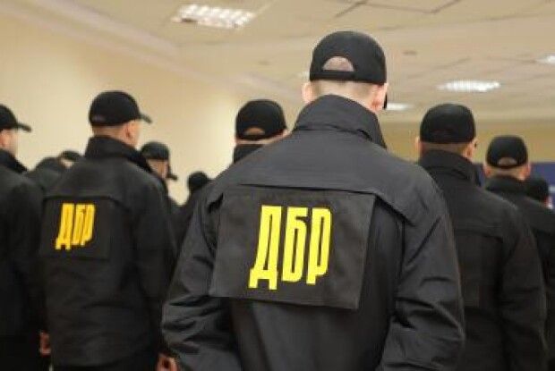 На тлі проблем на фронті влада знову взялася за серіал з переслідування Порошенка