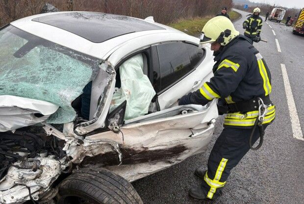 На Волині звільнили водіїв із понівечених авто