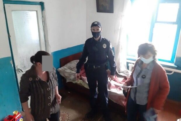 «Діти брудні та кволі»: у сім’ї на Волині малечу забрали від батьків у лікарню 