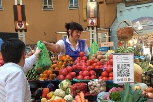 У Києві на Бесарабському ринку вже «ходять» нові гроші