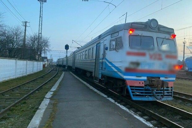 У Рівному під поїзд потрапив пенсіонер