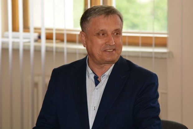 Зеленський присвоїв волинянину почесне звання