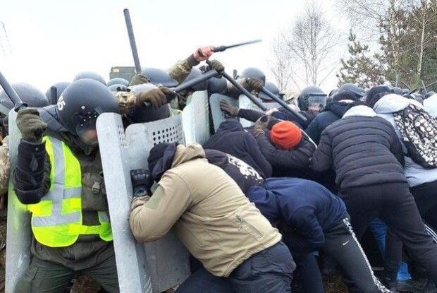 Рівненщина: біля кордону силовики відпрацювали затримання мігрантів з Білорусі (Фото)