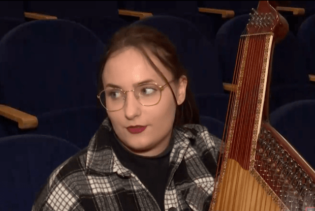 «Батьки думали, що мене вже нема», – 18-річна переселенка, яка переїхала в Луцьк (Відео)