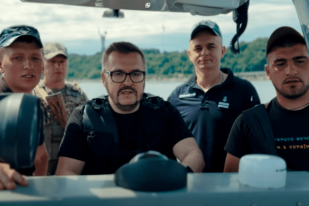 «Україна знищить ворогів»: Пономарьов записав новий хіт разом з оркестром та хором ЗСУ (Відео)