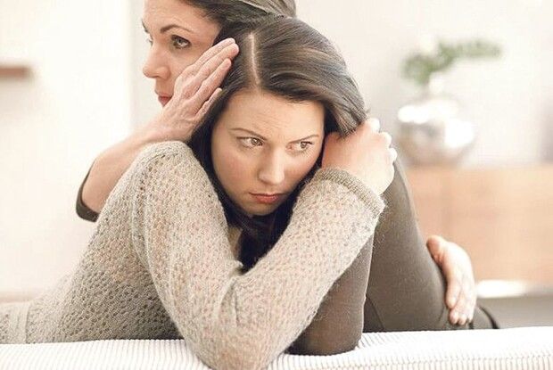 Мама вперше в житті сповідалась…  дорослій доньці