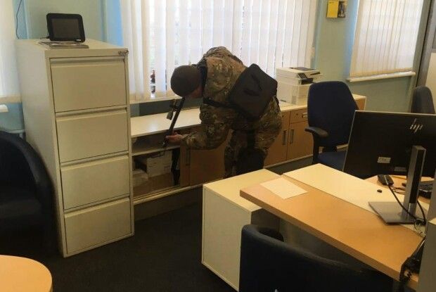 Псевдомінером офісної будівлі у Луцьку виявився... 71-річний пенсіонер. Його затримали